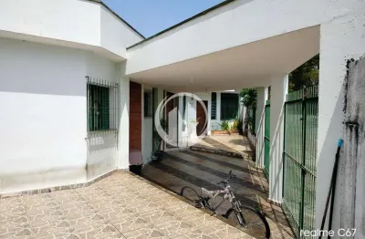 Casa á venda com 3 dormitórios sendo 1 suíte, bairro torres de São José, Jundiaí