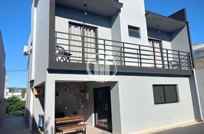 Casa á venda com 3 dormitórios sendo 1 suite - Residencial Phythus - Bairro Vila