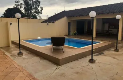Casa com 4 quartos à venda na Rua João Gilberto Santos, ., Tucano, Londrina