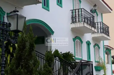 Casa com 6 quartos para alugar na Avenida Higienópolis, ., Centro, Londrina