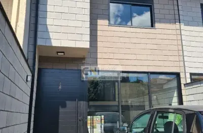 Casa com 2 quartos à venda na Rua Emílio Vizentin, 91, Portal de Versalhes 2, Londrina