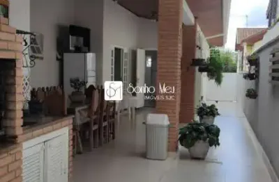 Venda de casa de 255m2, 3 dormitórios - jardim coleginho - jacareí