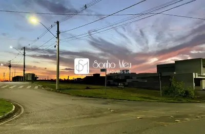Venda de um belo terreno plano de esquina - cond. santa mônica - caçapava