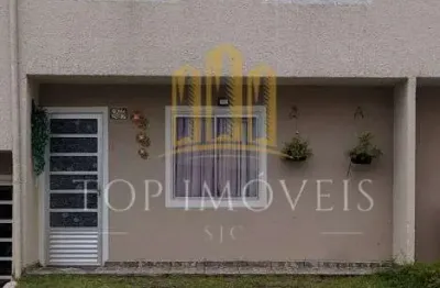 Linda casa tres dormitorios em condominio fechado na  zona norte