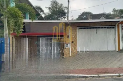 Espacosa casa tres dormitorios com ponto comercial em altos de santana