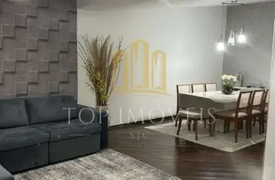 Excelente casa terrea muito bem localizada, com 3 dormitorios e 2 suites, acabamento de excelente qualidade.