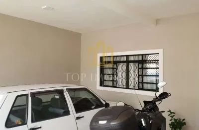 Casa terrea, dois dormitorios, duas vagas cobertas, zona sul