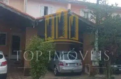 Bela casa tres dormitorios em condominio fechado na zona norte