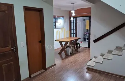 Linda casa em condominio fechado com lazer completo!  voce e sua familia merecem viver com conforto, seguranca e qualidade de vida! apresentamos esta charmosa casa de 3 dormitorios, localizada em um d
