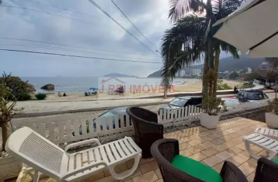 Casa à venda na Avenida Atlântica, 245, Caiobá, Matinhos