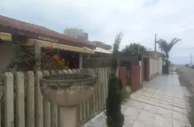 Casa com 2 quartos à venda na Rua C, 88, Praia Grande, Matinhos