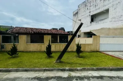 Oportunidade única: casa averbada para financiamento a 650 metros da praia em matinhos-pr