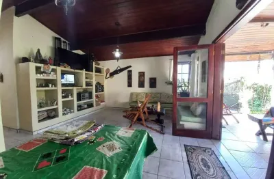Casa com 2 quartos à venda em Itaguá, Ubatuba 