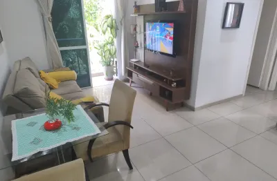 Ótimo 02 quartos com Varanda, Suíte e Vaga na Desembargador Lima Castro