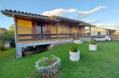 Casa com 3 quartos à venda na Rua Antônio Serafim, --, Laranjinha, Criciúma