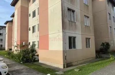 Apartamento térreo, econômico, todo reformado, no bairro Quarta Linha