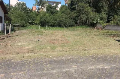 Terreno alto e plano, em ótima localização no b. são jorge em siderópolis