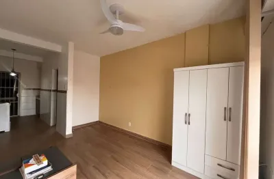 Kitnet / Stúdio para alugar na Rua Domingos de Almeida, --, Centro, Uruguaiana