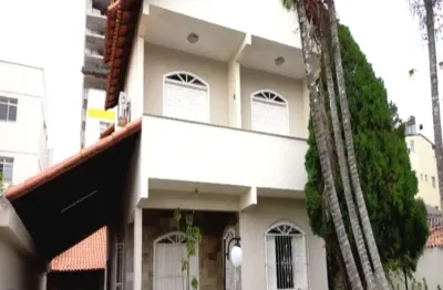 Casa à venda com 5 suítes na praia do morro, guarapari es
