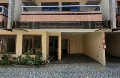 Casa duplex  à venda no bairro praia do morro, guarapari- es.