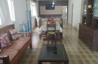 Apartamento à venda em guarapari-es: 4 quartos, 1 suíte, 2 salas, 3 banheiros, 2 vagas, 180m² na praia do morro!