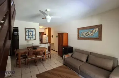 Casa em condomínio na enseada azul, guarapari-es: 2 quartos, 1 sala, 2 banheiros, 1 vaga de garagem. venha conferir!