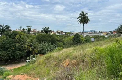 3 terrenos juntos, cada um por r$ 110 mil e 300 m2, sendo um lote de esquina.