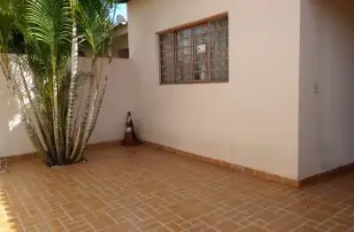 Casa com 4 quartos à venda na rua doutor prudente de moraes, centro, tatuí, 198 m2 por r$ 520.000