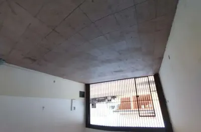 Casa no centro de tatuí (rua xv de novembro), 3 quartos, 2 vagas.