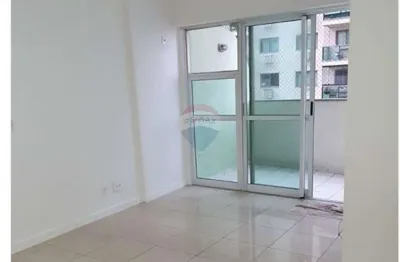 Apartamento com 2 quartos para alugar no Recreio dos Bandeirantes, Rio de Janeiro 