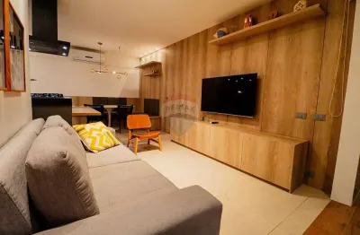 Excelente apartamento 'porteira fechada' a poucos passos da praia da barra da tijuca. ao lado do mercado zona sul da lúcio costa
