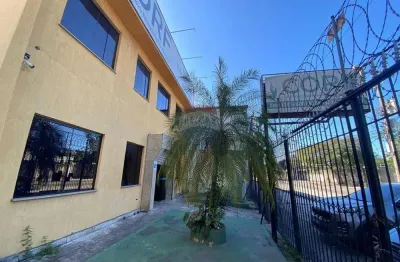 Prédio à venda na Rua Coronel Tamarindo, 2508, Bangu, Rio de Janeiro