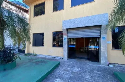 Prédio para alugar na Rua Coronel Tamarindo, 2508, Bangu, Rio de Janeiro