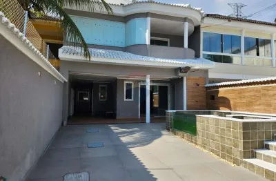 Casa Triplex de Alto Padrão no Condomínio das Palmeiras – Vargem Pequena