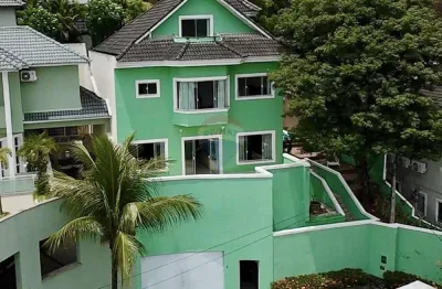 Casa de Condomínio com 3 suítes e 1 escritório à venda, 250 m² por R$ 920.000 - Taquara - Rio de Janeiro/RJ