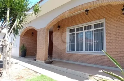 Casa de 3 quartos, 266m² no bairro parque residencial são josé, em lençóis paulista