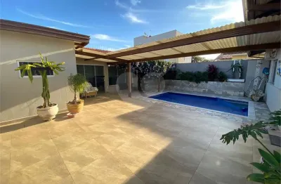 Sobrado de 3 quartos, 200m² no bairro vila santa cecília, em lençóis paulista
