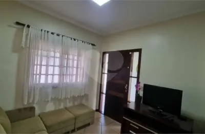 Casa de 2 quartos, 110m² no bairro centro, em lençóis paulista