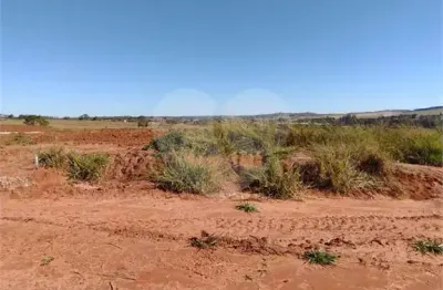 Terreno à venda no Centro, Borebi 