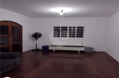 Casa de 2 quartos, 200m² no bairro vila marimbondo, em lençóis paulista