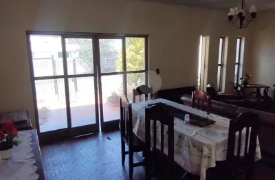 Casa de 3 quartos, 213m² no bairro jardim panorama, em macatuba