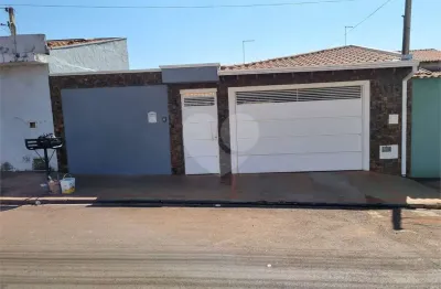 Casa de 2 quartos, 213m² no bairro núcleo habitacional jardim bocayuva, em macatuba