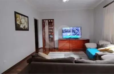 Casa de 2 quartos, 186m² no bairro jardim village, em lençóis paulista
