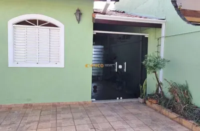 Casa padrão - 150m² - 2 dormitórios - quintal - bosque dos eucaliptos