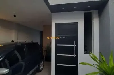 Casa de 2 quartos com sala comercial junto à garagem. Vila Industrial.