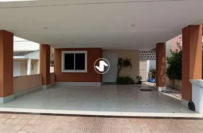 Casa Sobrado à venda Village do Bosque 3 quartos 2 vagas Cozinha gourmet quintal Bairro Ribeirão do Lipa - Cuiabá MT