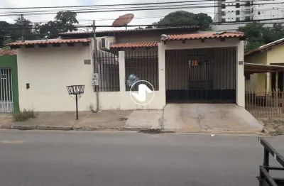 Casa de Rua à venda, 4 quartos (2 suítes), 2 vagas, 224m², Duque de Caxias, Cuiabá/MT