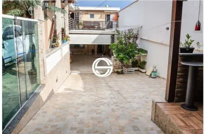 Casa (casa padrão) para venda, 5 dorm(s), 2 suite(s), 10 vaga(s), 170 m²