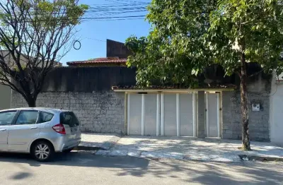 Casa com 4 quartos à venda na Rua Vicente Spindola, 900, Vila União, Fortaleza
