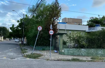 Vende excelente casa com ótima localização no bairr de fátima